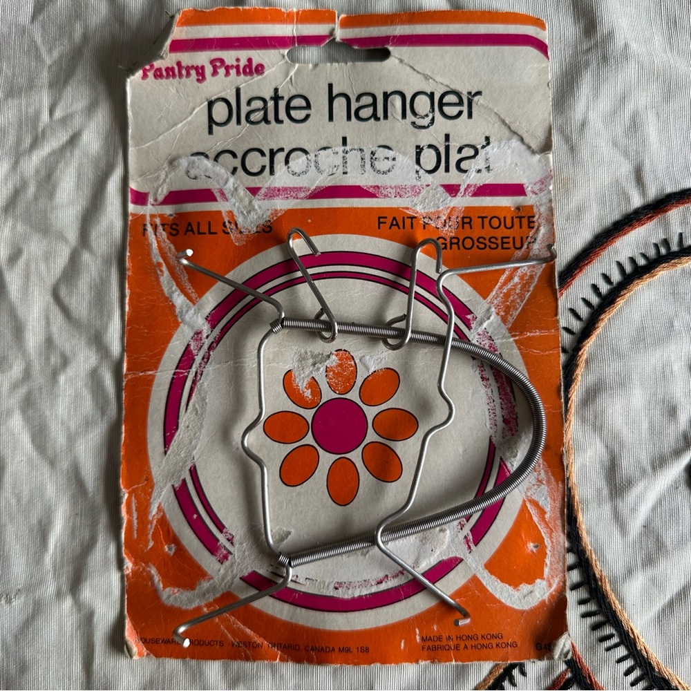 3/$25 - Vintage Plate Hanger
